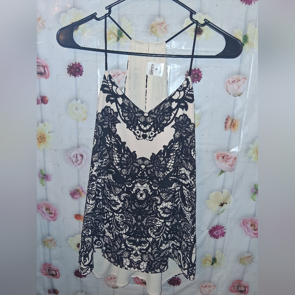 Express Barcelona Cami  lace flower tank top XS NWOT Beautiful!
